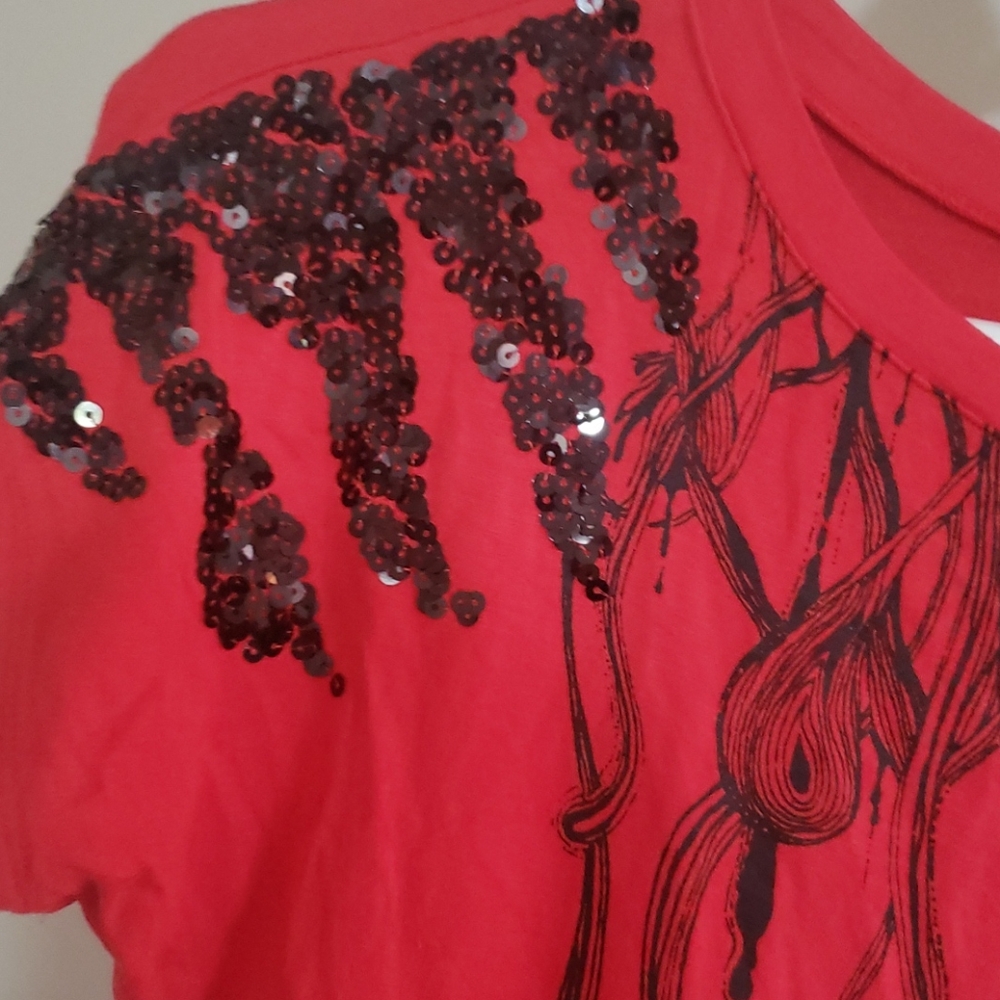 Red top - Picture 4 of 5